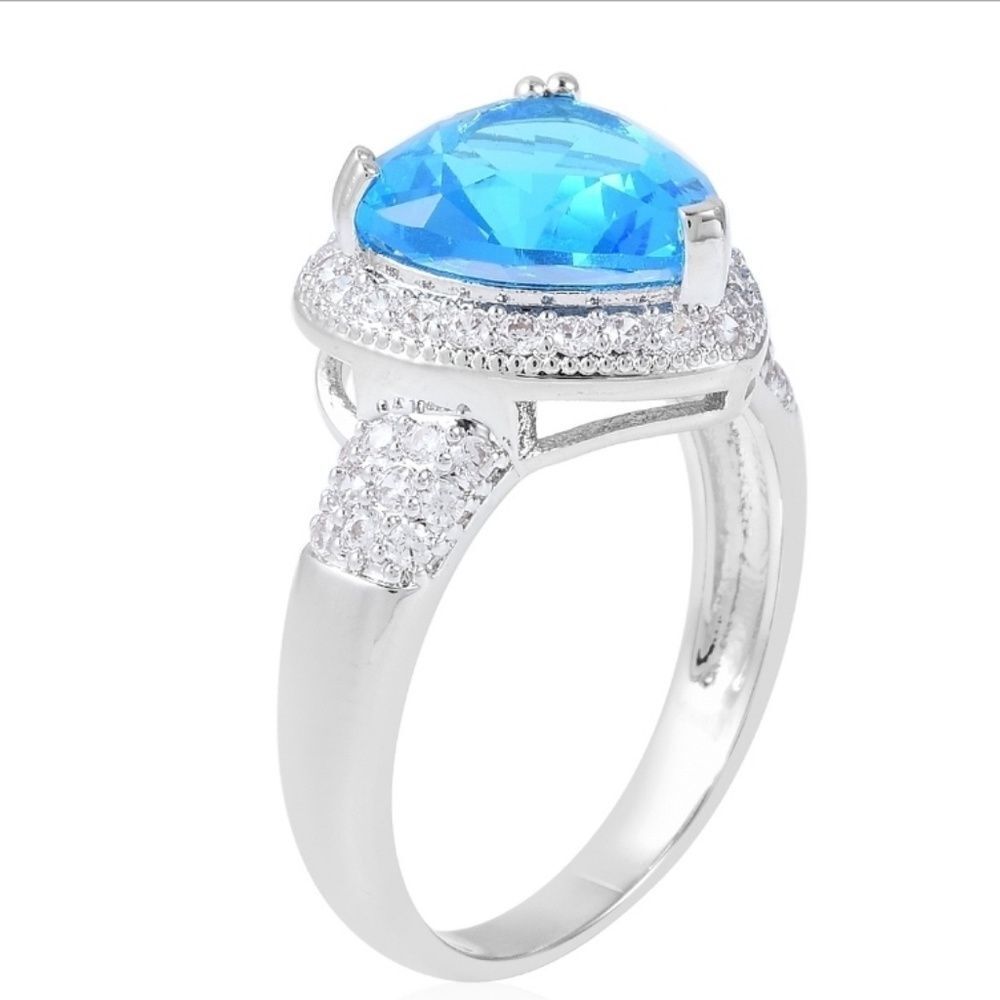 Blue Topaz Ring - Picture 3 of 8